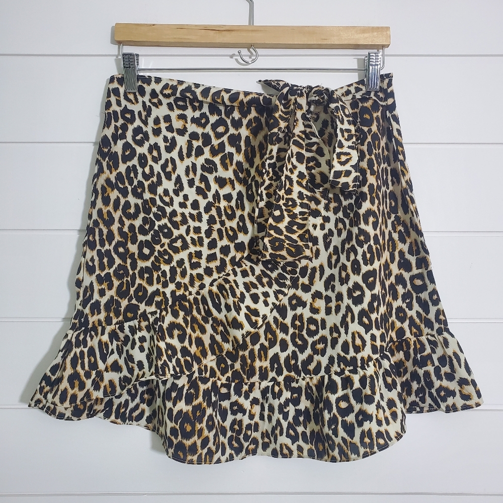 Just Quella Animal Print Mini Skirt. Size: 12-14‎